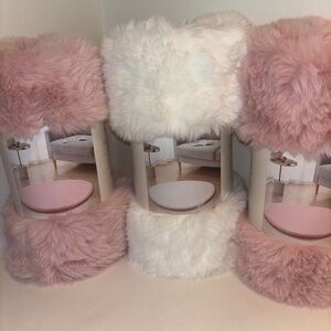 Fluffy Pink, White Round Throw Rugs NWT